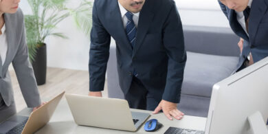 企業の人事・経営層が取り組むミッドライフクライシス対策｜中年社員の活力を組織の力に変える組織開発